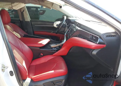 2020 Toyota Camry Trd z USA, uszkodzony, nr VIN 4T1KZ1AKXLU040115